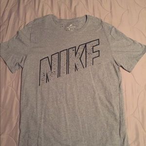 Men’s Nike XL T-shirt